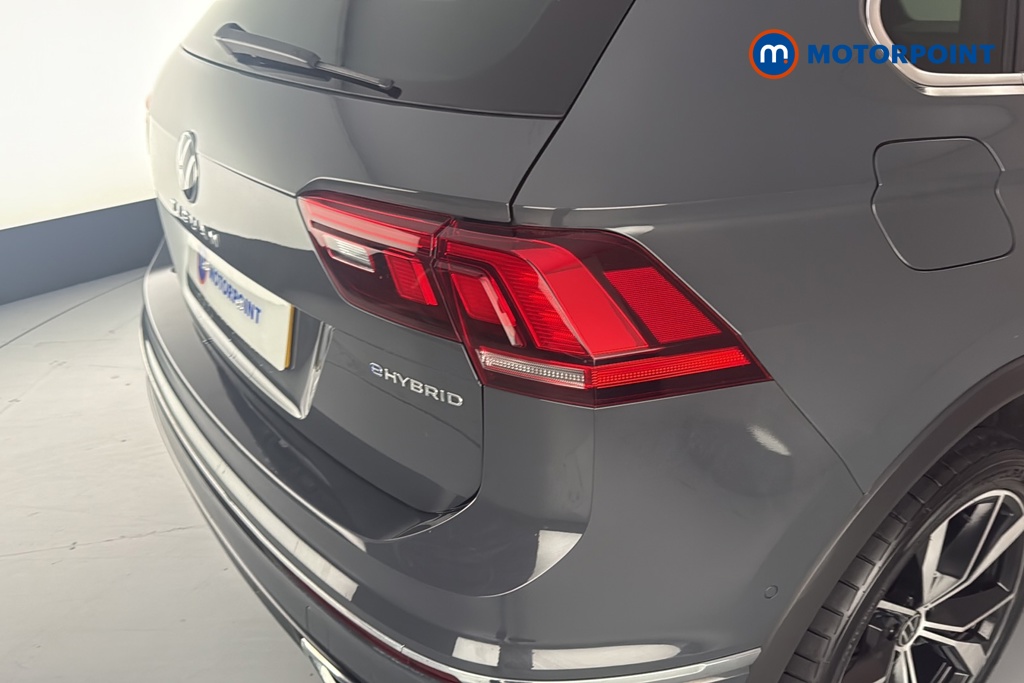 Volkswagen Tiguan R-Line Automatic Petrol Plug-In Hybrid SUV - Stock Number (1678033) - 36th supplementary image