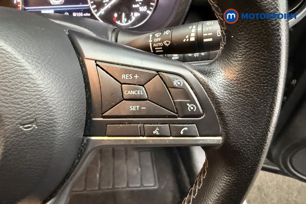 Nissan Juke N-Connecta Manual Petrol SUV - Stock Number (1678289) - 5th supplementary image