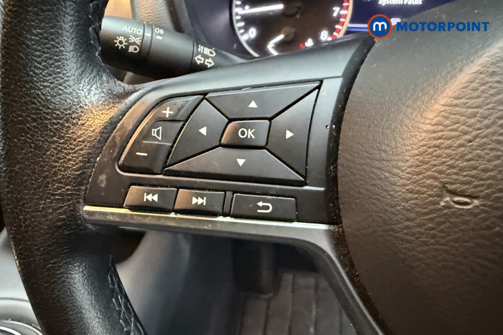 Nissan Juke N-Connecta Manual Petrol SUV - Stock Number (1678289) - 6th supplementary image
