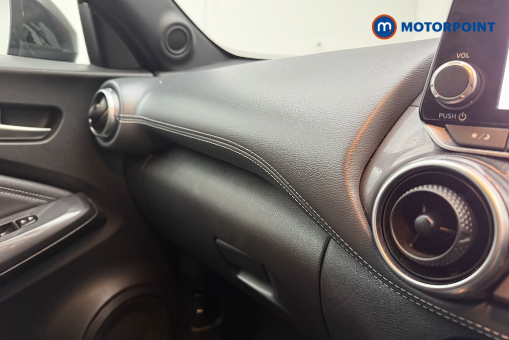 Nissan Juke N-Connecta Manual Petrol SUV - Stock Number (1678289) - 12th supplementary image