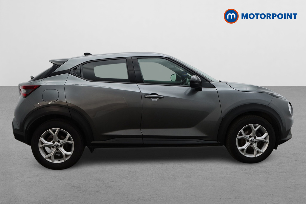 Nissan Juke N-Connecta Manual Petrol SUV - Stock Number (1678289) - Drivers side