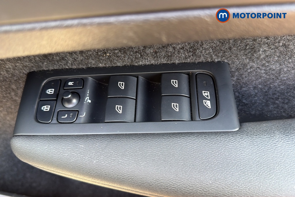 Volvo Xc40 Plus Automatic Petrol SUV - Stock Number (1678340) - 19th supplementary image