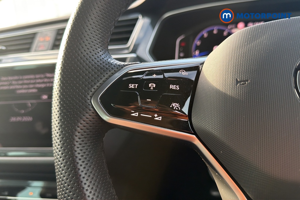 Volkswagen Tiguan R-Line Automatic Petrol SUV - Stock Number (1678348) - 4th supplementary image