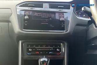 Volkswagen Tiguan R-Line Automatic Petrol SUV - Stock Number (1678348) - 8th supplementary image