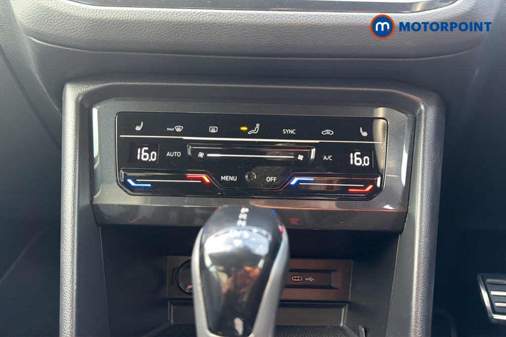 Volkswagen Tiguan R-Line Automatic Petrol SUV - Stock Number (1678348) - 12th supplementary image