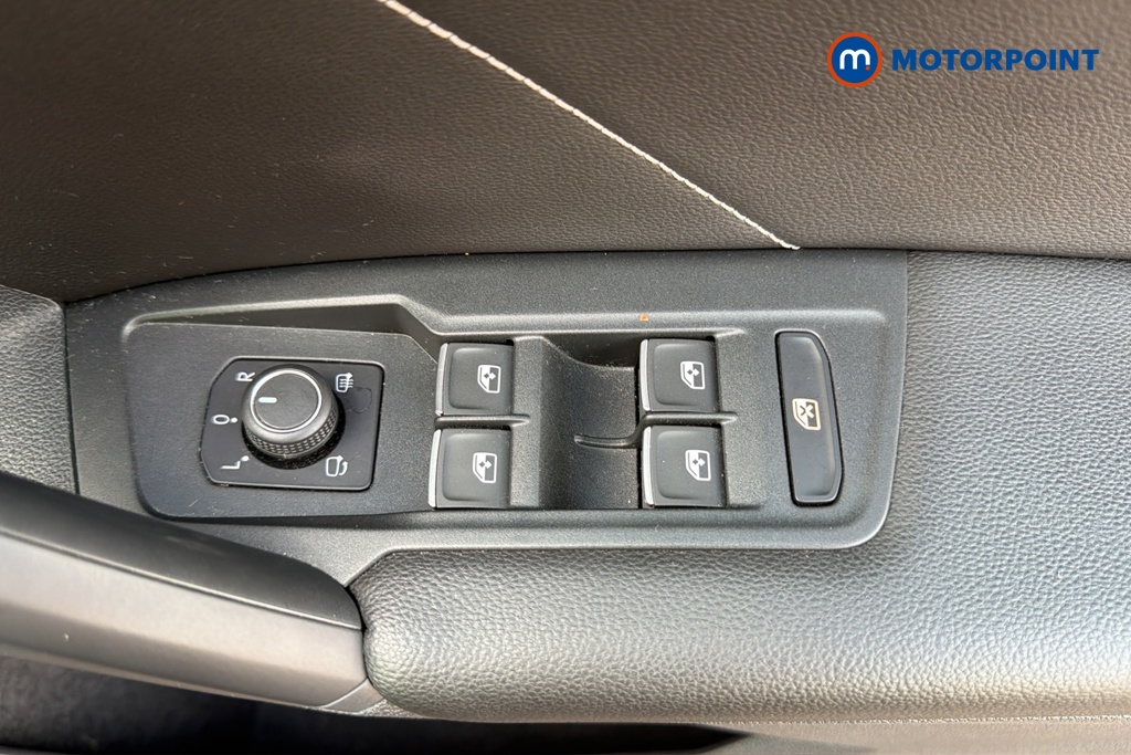 Volkswagen Tiguan R-Line Automatic Petrol SUV - Stock Number (1678348) - 19th supplementary image