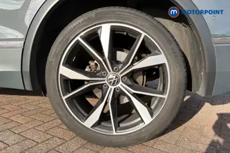 Volkswagen Tiguan R-Line Automatic Petrol SUV - Stock Number (1678348) - 45th supplementary image