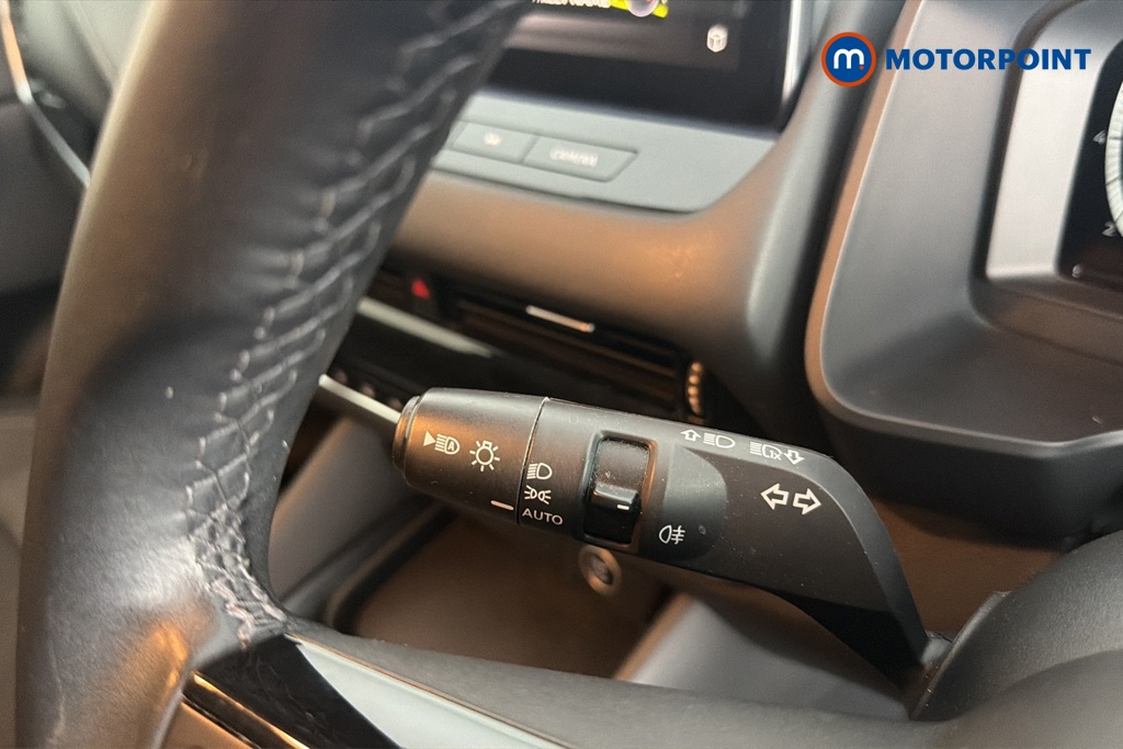 Nissan Qashqai N-Connecta Manual Petrol SUV - Stock Number (1678965) - 5th supplementary image