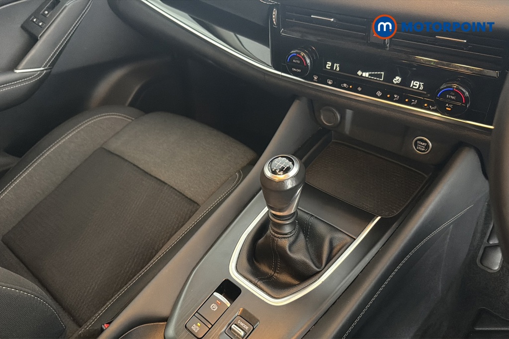 Nissan Qashqai N-Connecta Manual Petrol SUV - Stock Number (1678965) - 15th supplementary image
