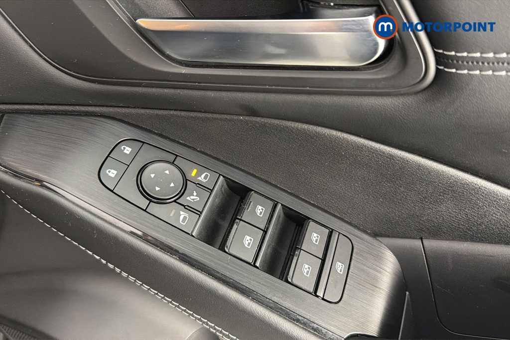 Nissan Qashqai N-Connecta Manual Petrol SUV - Stock Number (1678965) - 19th supplementary image