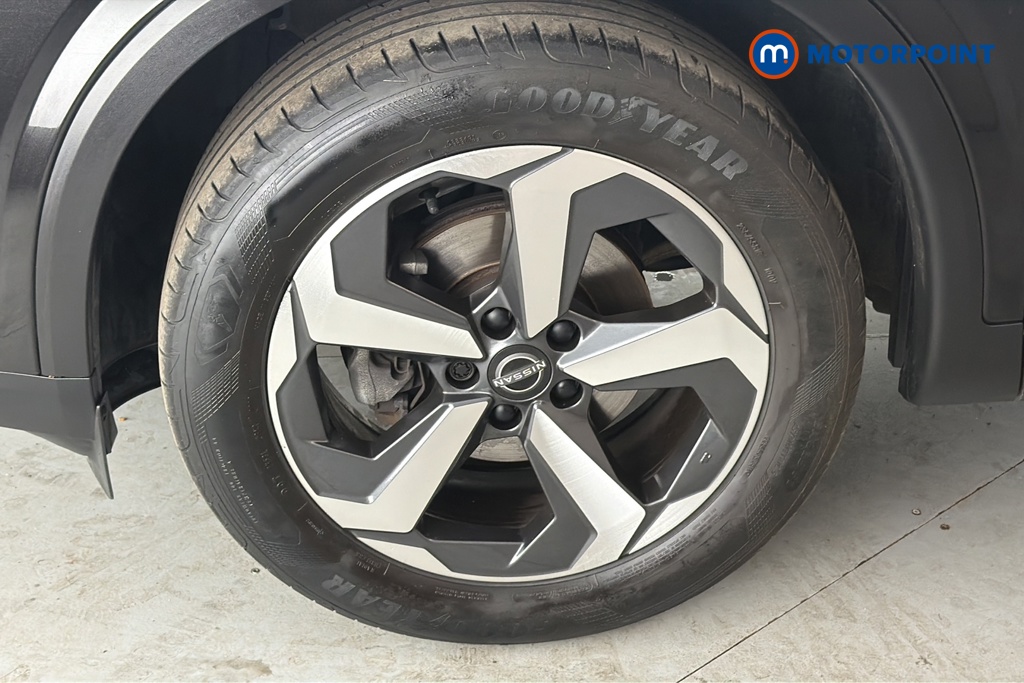 Nissan Qashqai N-Connecta Manual Petrol SUV - Stock Number (1678965) - 44th supplementary image