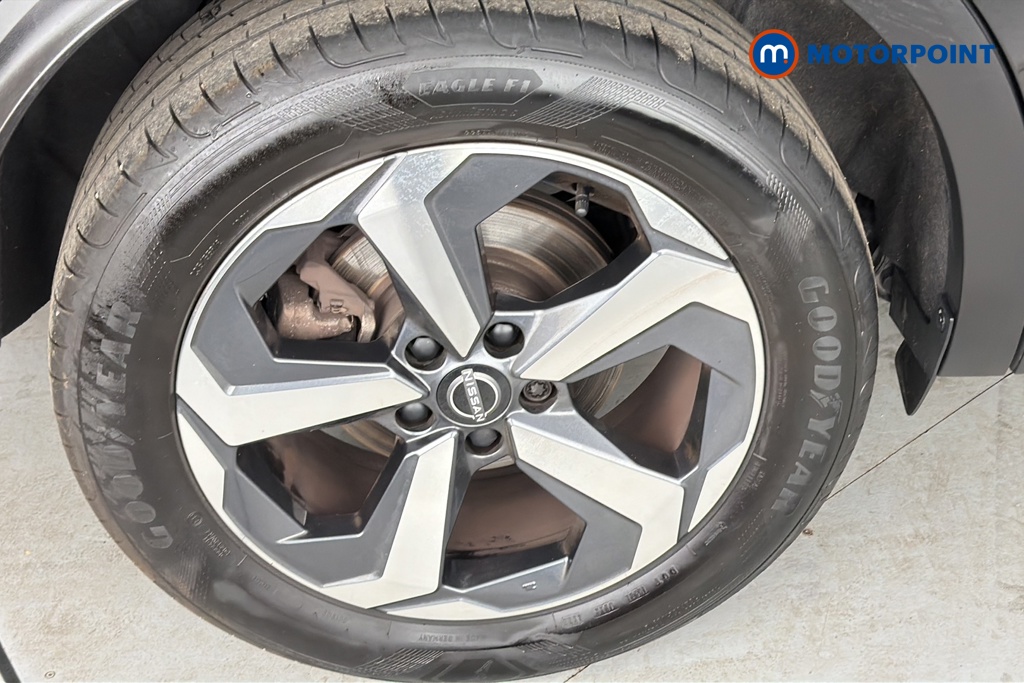 Nissan Qashqai N-Connecta Manual Petrol SUV - Stock Number (1678965) - 46th supplementary image