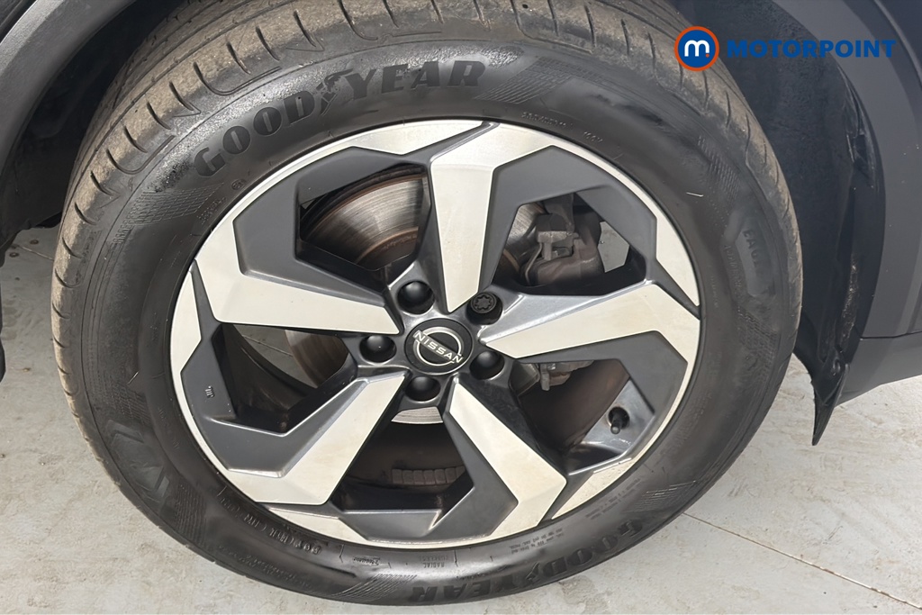 Nissan Qashqai N-Connecta Manual Petrol SUV - Stock Number (1678965) - 47th supplementary image