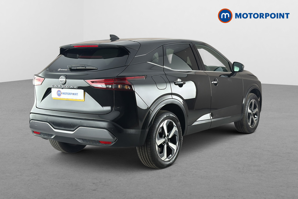 Nissan Qashqai N-Connecta Manual Petrol SUV - Stock Number (1678965) - Passenger side rear corner