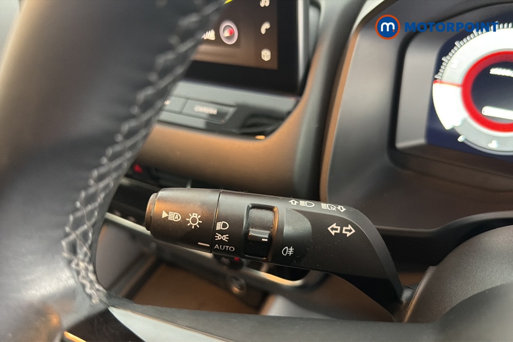 Nissan Qashqai N-Connecta Manual Petrol SUV - Stock Number (1678967) - 5th supplementary image