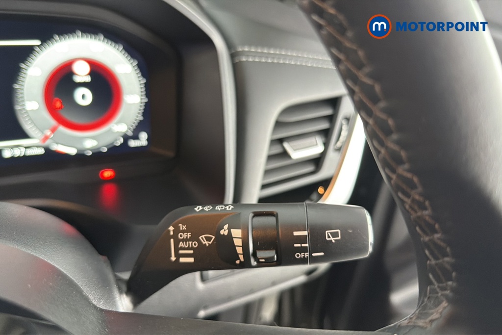 Nissan Qashqai N-Connecta Manual Petrol SUV - Stock Number (1678967) - 6th supplementary image