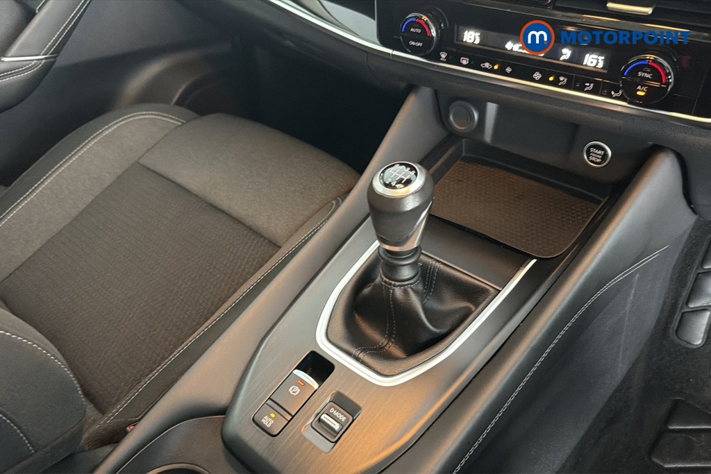 Nissan Qashqai N-Connecta Manual Petrol SUV - Stock Number (1678967) - 15th supplementary image