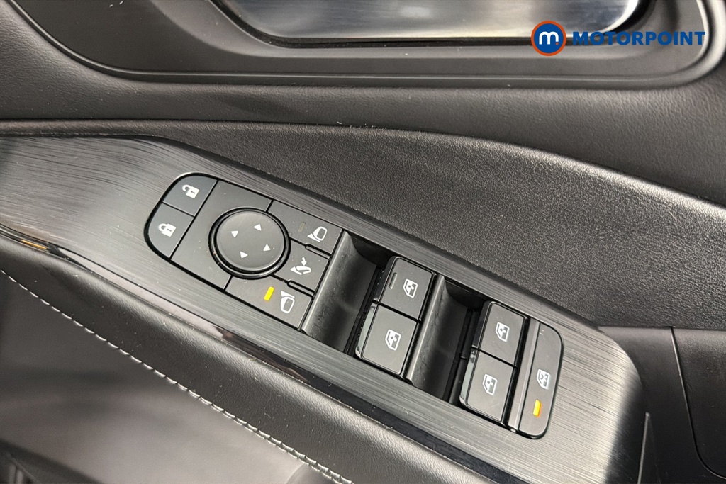 Nissan Qashqai N-Connecta Manual Petrol SUV - Stock Number (1678967) - 19th supplementary image
