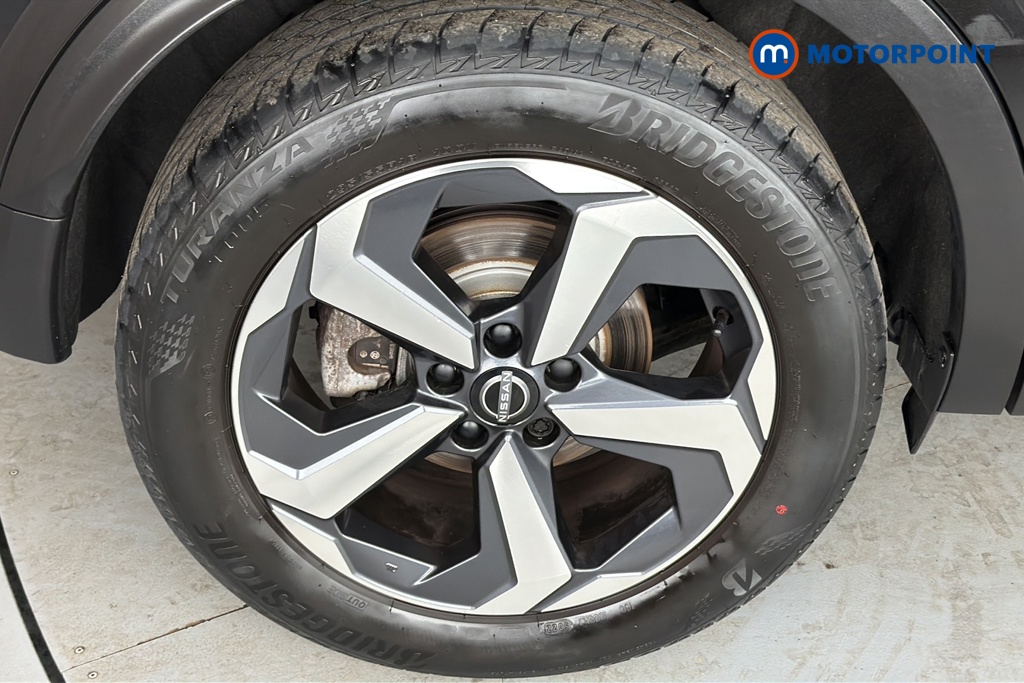 Nissan Qashqai N-Connecta Manual Petrol SUV - Stock Number (1678967) - 46th supplementary image