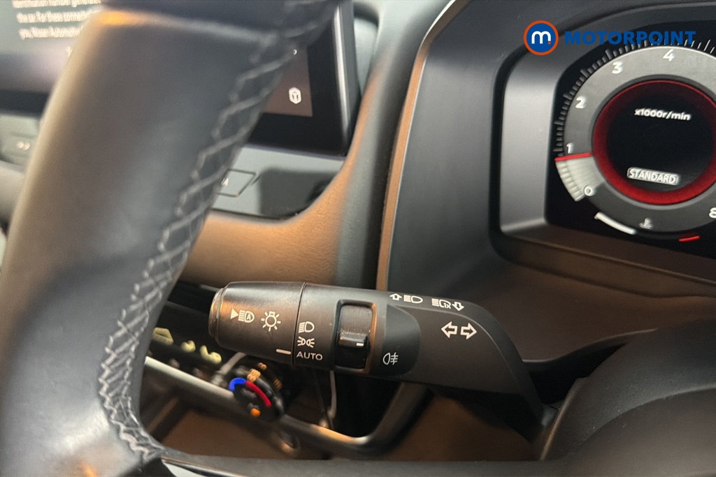 Nissan Qashqai N-Connecta Manual Petrol SUV - Stock Number (1678968) - 5th supplementary image