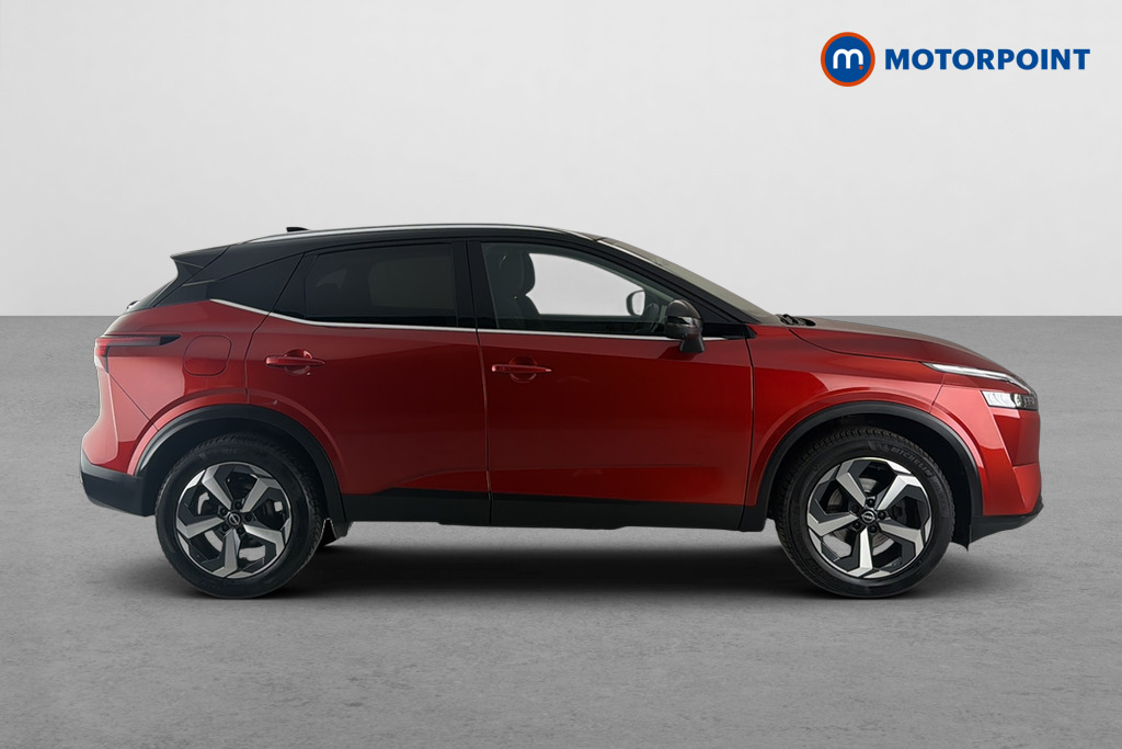 Nissan Qashqai N-Connecta Manual Petrol SUV - Stock Number (1678968) - Passenger side