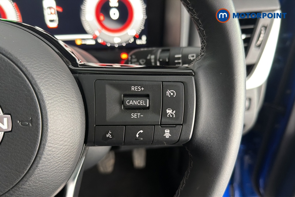 Nissan Qashqai N-Connecta Manual Petrol SUV - Stock Number (1678970) - 3rd supplementary image