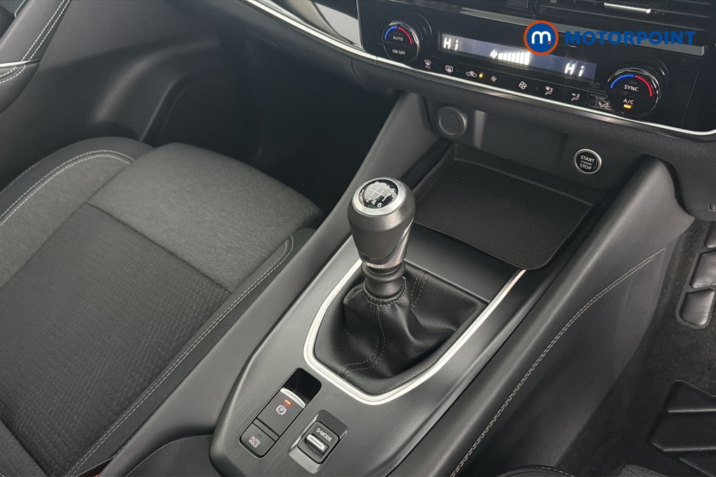 Nissan Qashqai N-Connecta Manual Petrol SUV - Stock Number (1678970) - 15th supplementary image