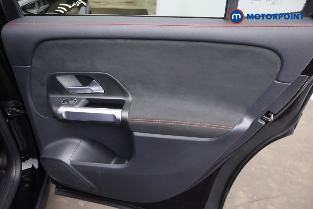 Mercedes-Benz GLB Amg Line Automatic Petrol SUV - Stock Number (1679106) - 24th supplementary image