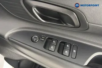 Hyundai I20 Advance Automatic Petrol Hatchback - Stock Number (1679244) - 19th supplementary image