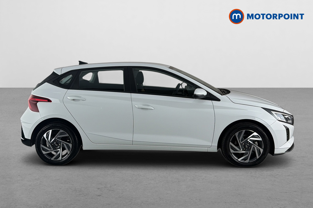Hyundai I20 Advance Automatic Petrol Hatchback - Stock Number (1679244) - Passenger side