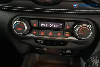 Nissan Juke Tekna Manual Petrol SUV - Stock Number (1679700) - 13th supplementary image