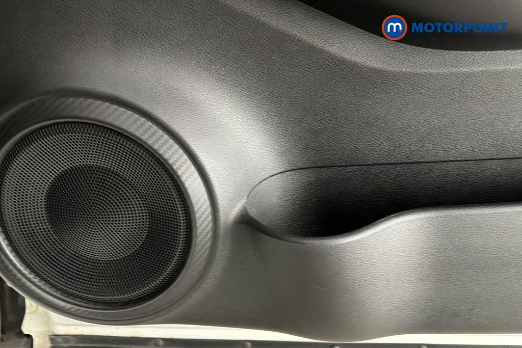 Nissan Juke Tekna Manual Petrol SUV - Stock Number (1679700) - 21st supplementary image