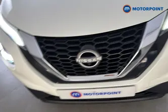 Nissan Juke Tekna Manual Petrol SUV - Stock Number (1679700) - 43rd supplementary image