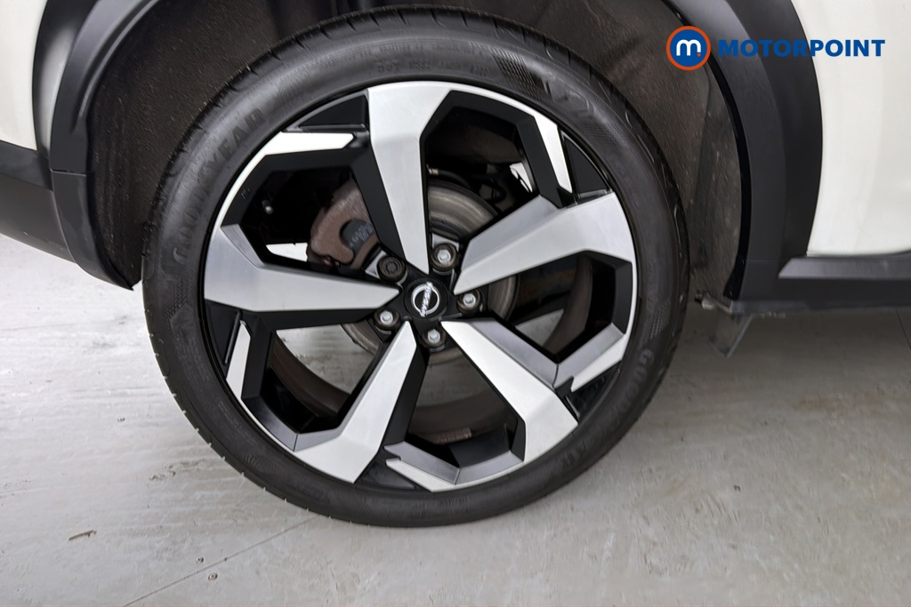 Nissan Juke Tekna Manual Petrol SUV - Stock Number (1679700) - 46th supplementary image