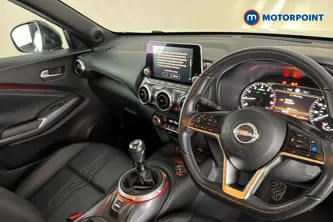 Nissan Juke Tekna Manual Petrol SUV - Stock Number (1679700) - 1st supplementary image