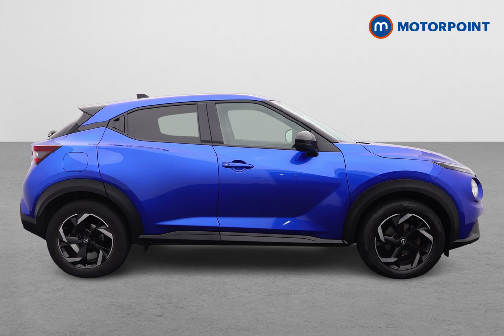 Nissan Juke N-Connecta Manual Petrol SUV - Stock Number (1679908) - Drivers side