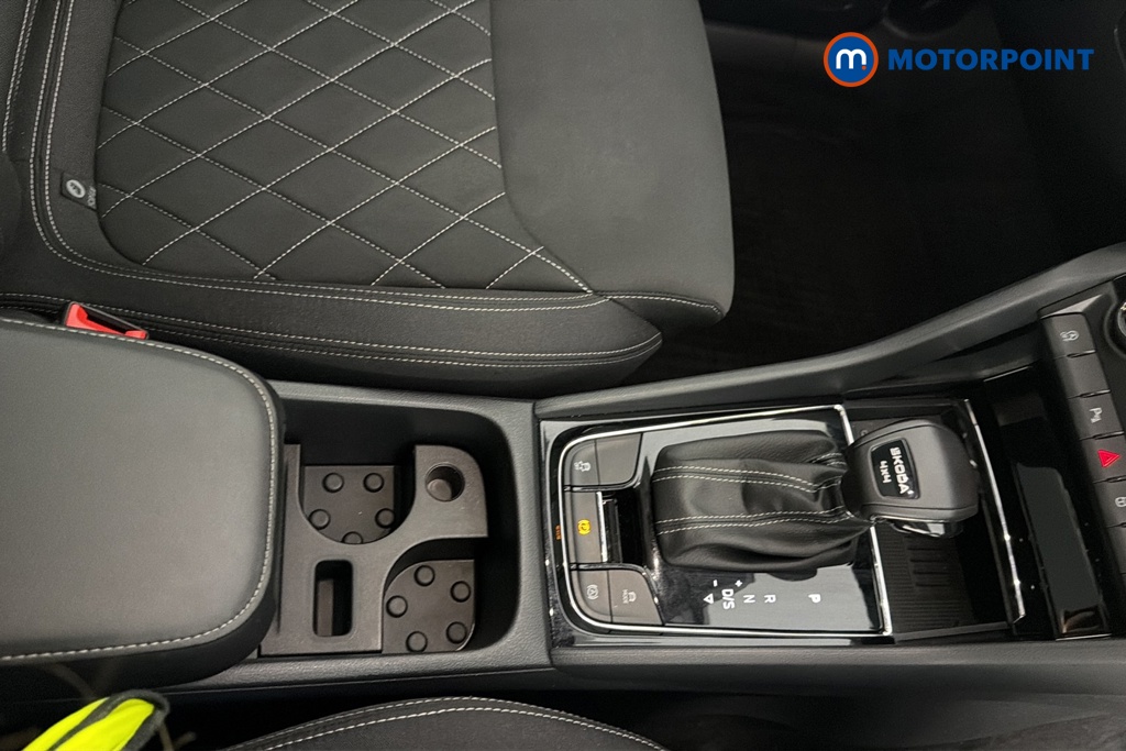 Skoda Karoq Sportline Automatic Petrol SUV - Stock Number (1679926) - 16th supplementary image