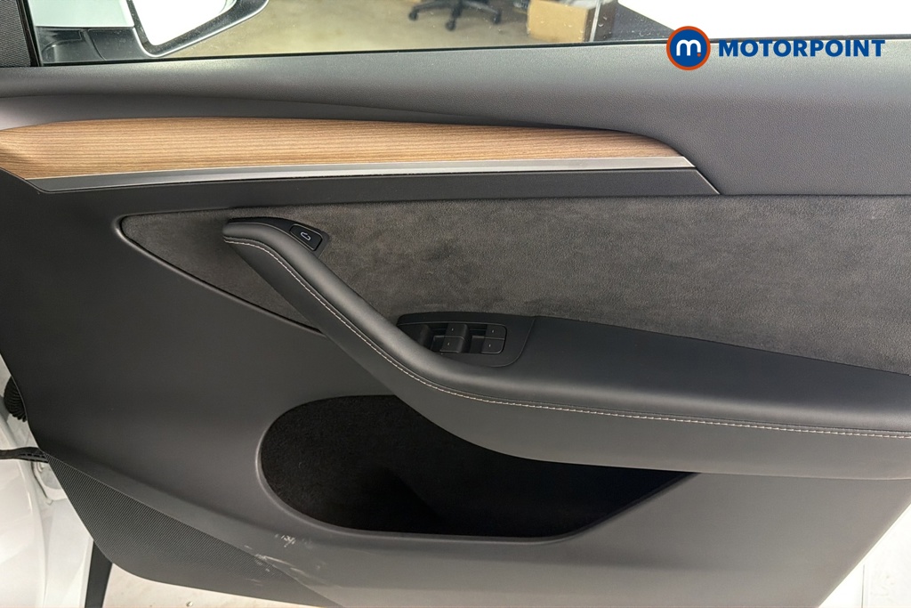Tesla Model Y Long Range Automatic Electric SUV - Stock Number (1681111) - 18th supplementary image