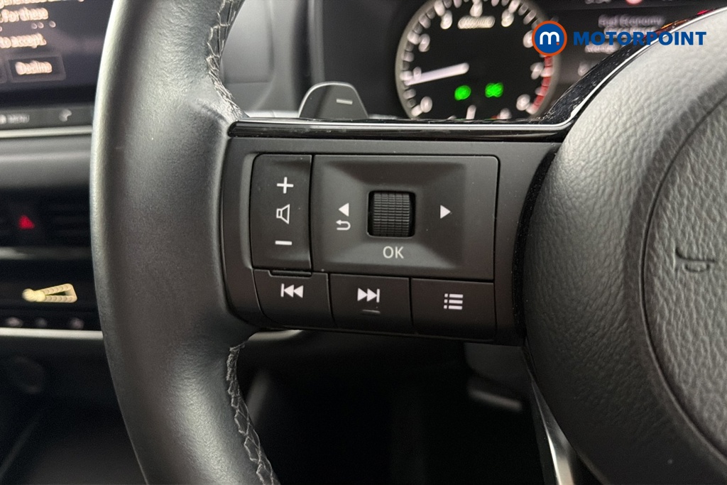 Nissan Qashqai Acenta Premium Automatic Petrol SUV - Stock Number (1681865) - 4th supplementary image