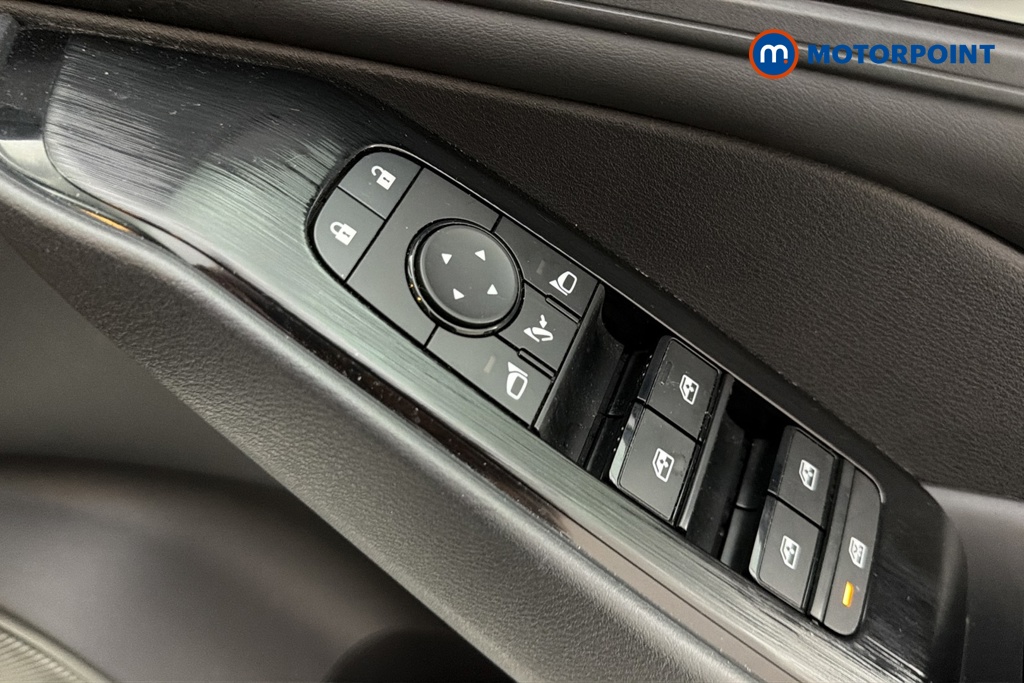 Nissan Qashqai Acenta Premium Automatic Petrol SUV - Stock Number (1681865) - 19th supplementary image