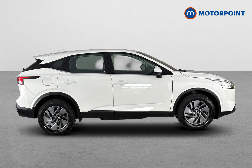 Nissan Qashqai Acenta Premium Automatic Petrol SUV - Stock Number (1681865) - Passenger side