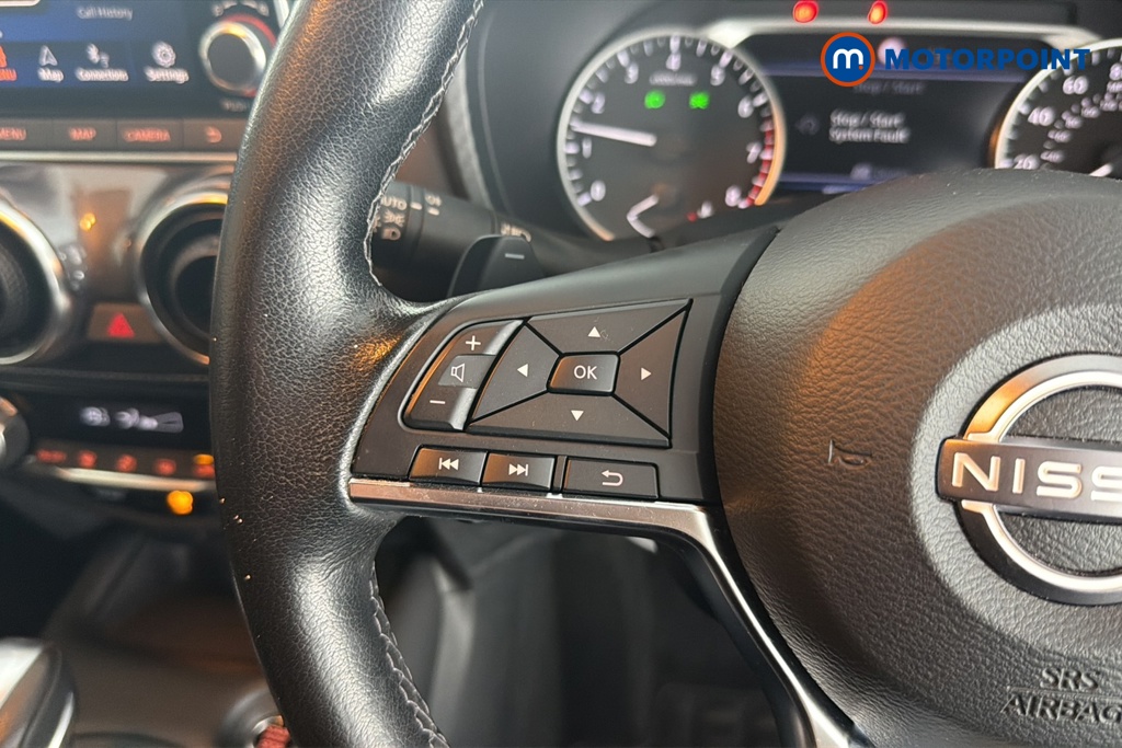 Nissan Juke N-Connecta Automatic Petrol SUV - Stock Number (1682199) - 4th supplementary image