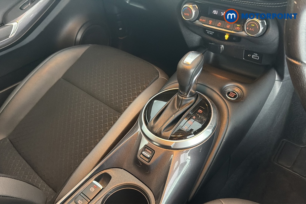 Nissan Juke N-Connecta Automatic Petrol SUV - Stock Number (1682199) - 15th supplementary image