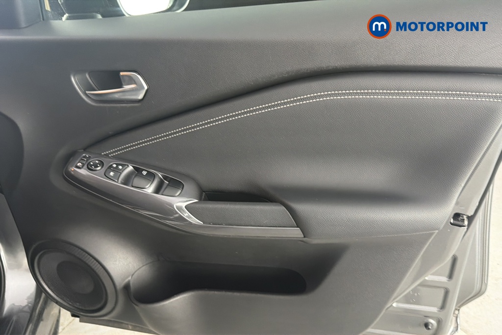 Nissan Juke N-Connecta Automatic Petrol SUV - Stock Number (1682199) - 18th supplementary image