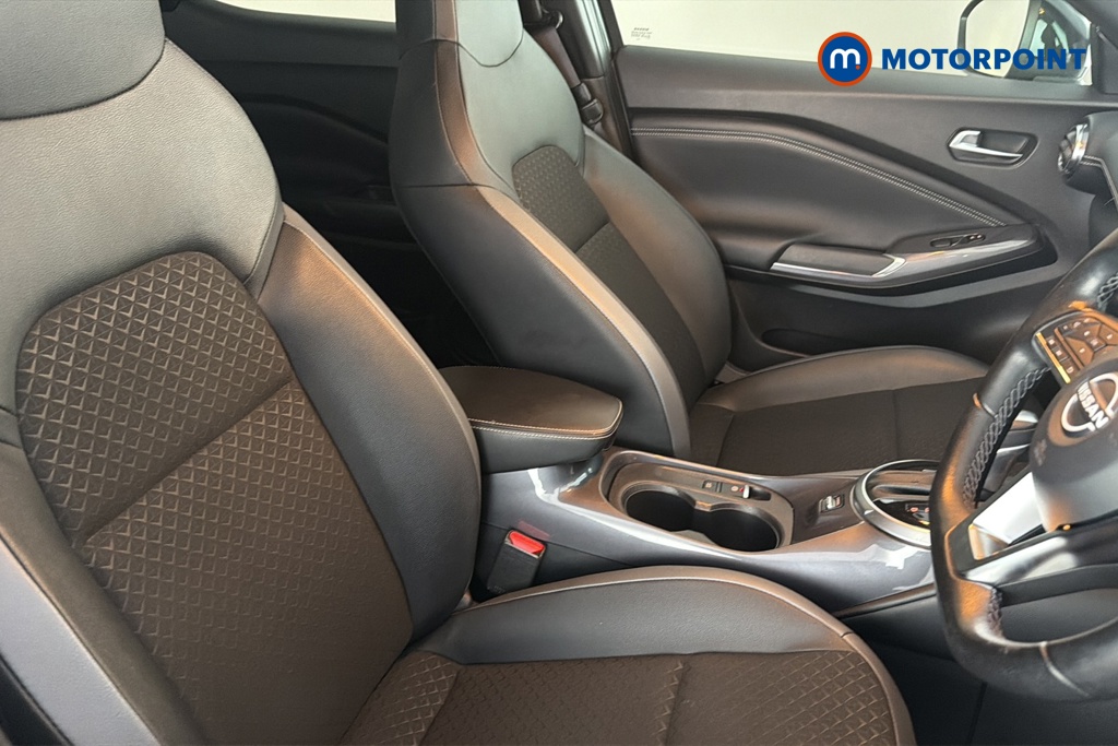 Nissan Juke N-Connecta Automatic Petrol SUV - Stock Number (1682199) - 22nd supplementary image
