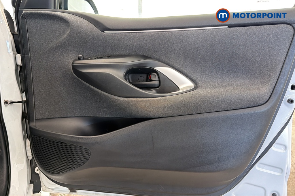 Toyota Yaris Icon Automatic Petrol-Electric Hybrid Hatchback - Stock Number (1682323) - 18th supplementary image