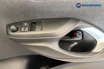Toyota Yaris Icon Automatic Petrol-Electric Hybrid Hatchback - Stock Number (1682323) - 19th supplementary image
