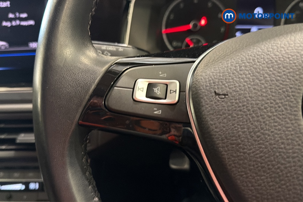 Volkswagen Polo SEL Manual Petrol Hatchback - Stock Number (1682936) - 4th supplementary image