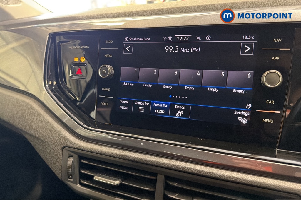 Volkswagen Polo SEL Manual Petrol Hatchback - Stock Number (1682936) - 8th supplementary image