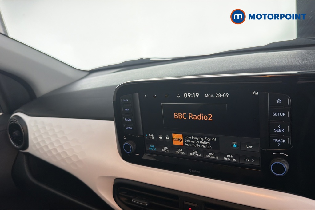 Hyundai I10 Premium Automatic Petrol Hatchback - Stock Number (1683050) - 8th supplementary image